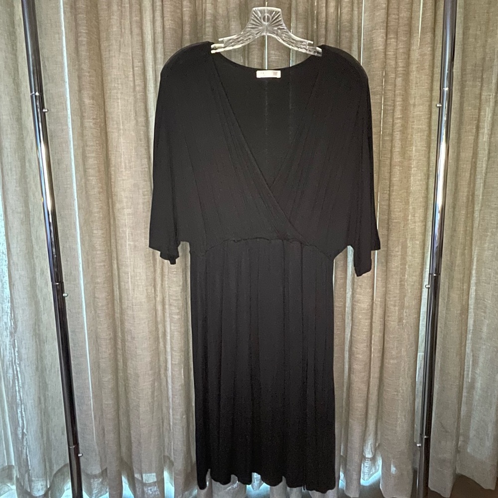 Ekouaer- Large Black Wrap Dress